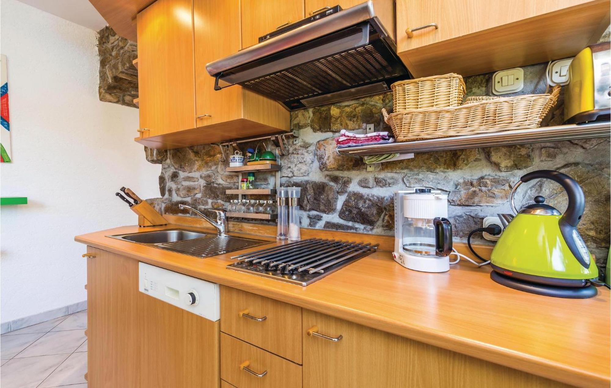 Gorgeous Apartment In Rijeka With House Sea View 外观 照片