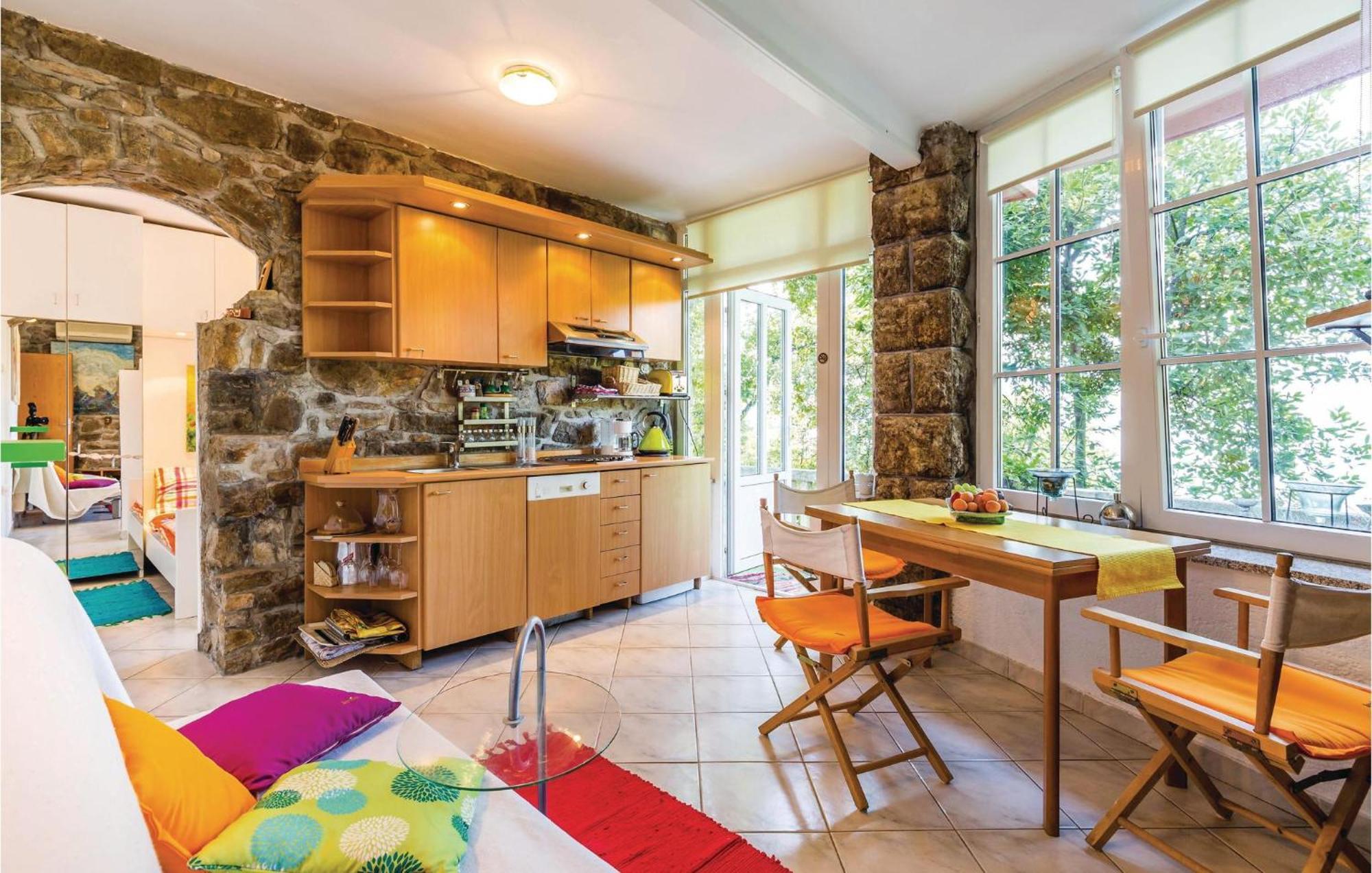 Gorgeous Apartment In Rijeka With House Sea View 外观 照片