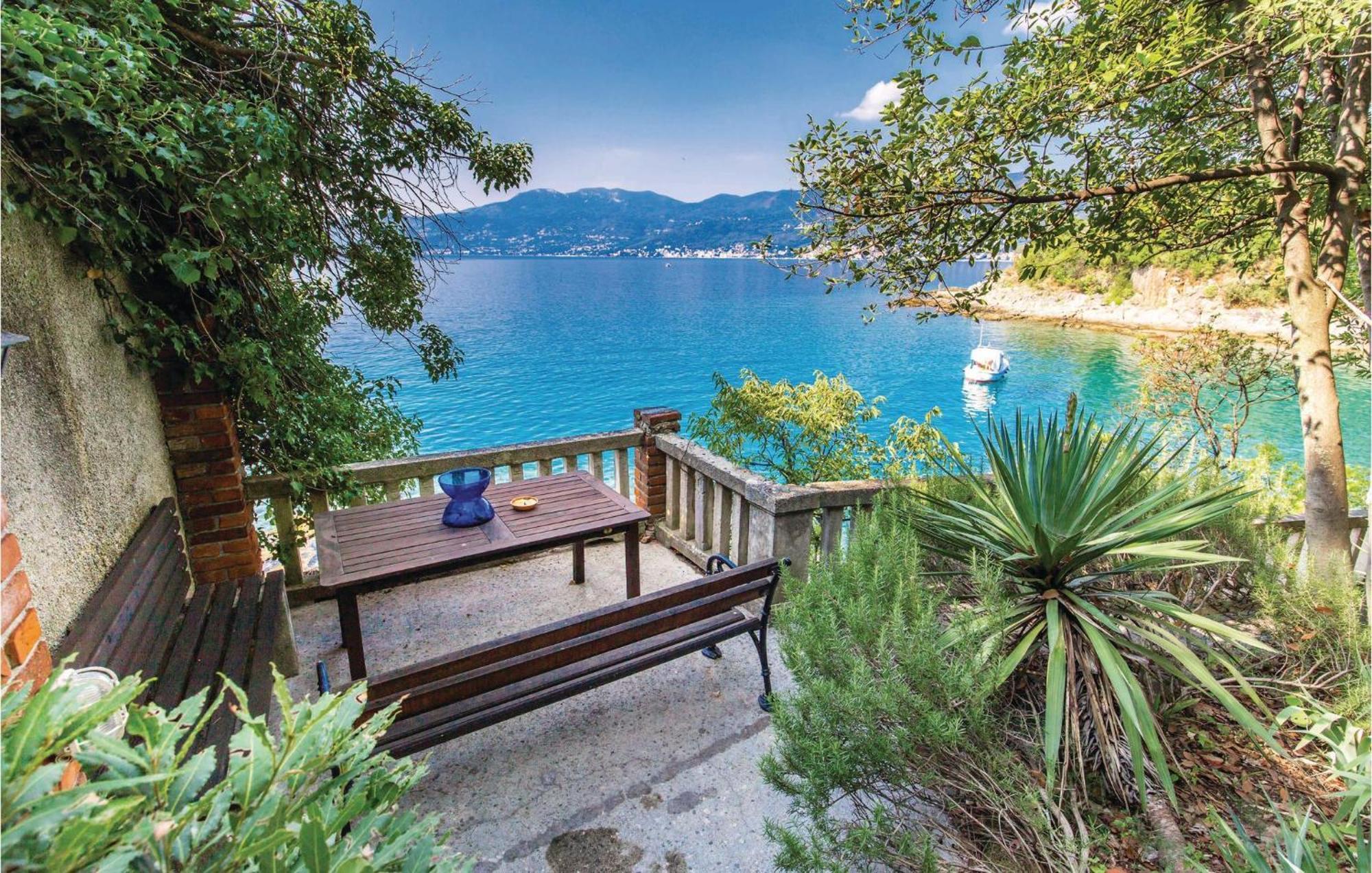 Gorgeous Apartment In Rijeka With House Sea View 外观 照片